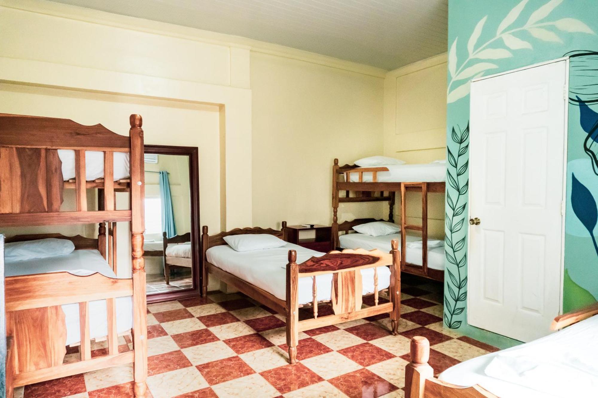 Hostal Eden Moyogalpa Exterior photo